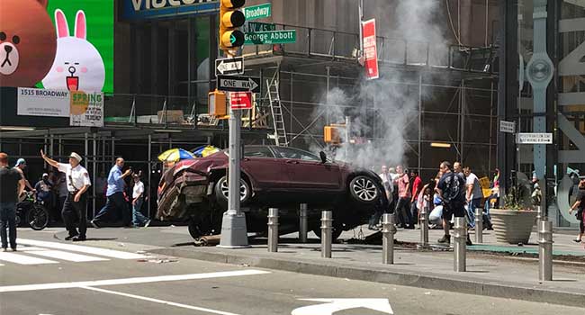 Several Injured, 1 Dead in New York Times Square Crash