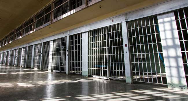 Two Inmates on the Run After Killing Correctional Officers