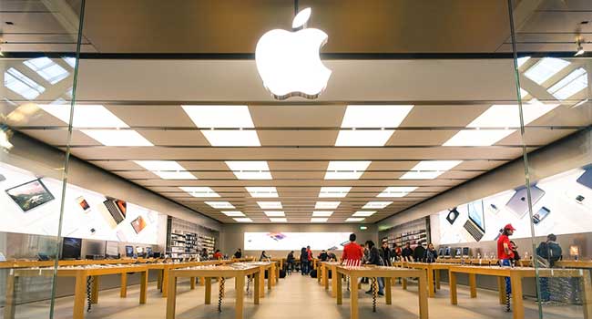 Apple Contracts Police to Deter Thefts at Retail Stores