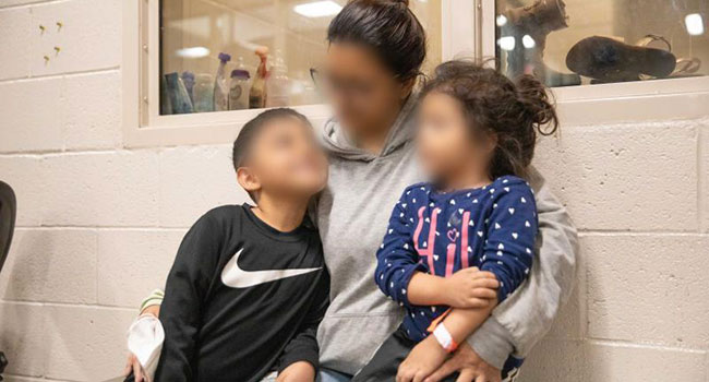 Smugglers Endangers Mother, Two Children by Lowering them down 30-Foot Border Wall