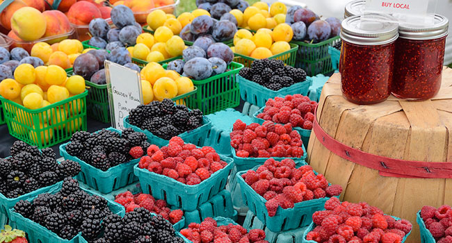 A Market Where Even the Tomatoes Need Security Clearance